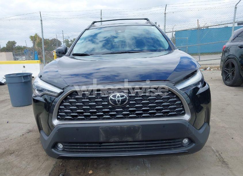 Photo 13 of 2022 Toyota Corolla CROSS XLE (VIN 7MUDAABG6NV030600)