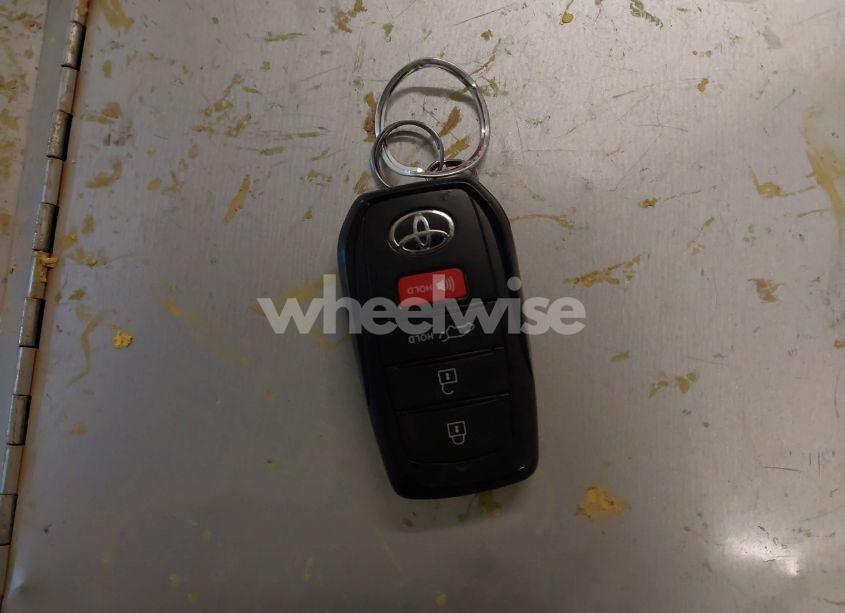 Photo 11 of 2023 Toyota Corolla CROSS XLE (VIN 7MUDAABG6PV063342)