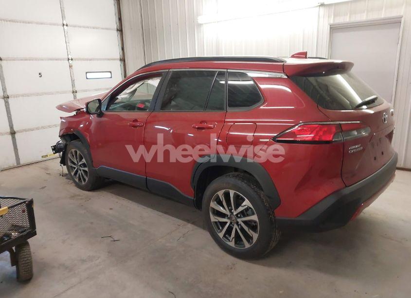 Photo 3 of 2023 Toyota Corolla CROSS XLE (VIN 7MUDAABG6PV063342)
