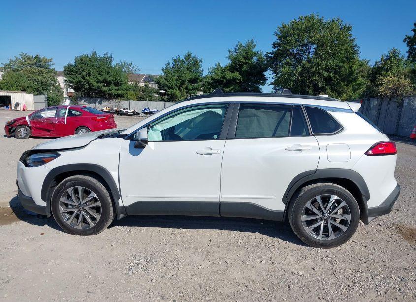 Photo 14 of 2022 Toyota Corolla CROSS XLE (VIN 7MUDAABG7NV029567)