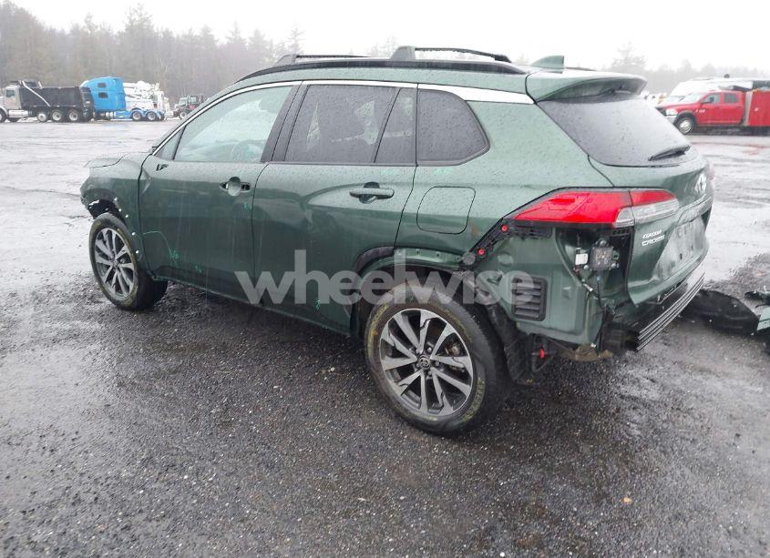 Photo 3 of 2023 Toyota Corolla CROSS XLE (VIN 7MUDAABG7PV052303)