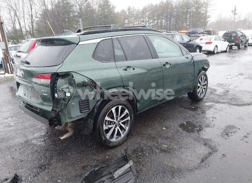 Photo 4 of 2023 Toyota Corolla CROSS XLE (VIN 7MUDAABG7PV052303)