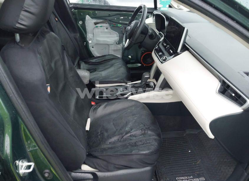 Photo 5 of 2023 Toyota Corolla CROSS XLE (VIN 7MUDAABG7PV052303)