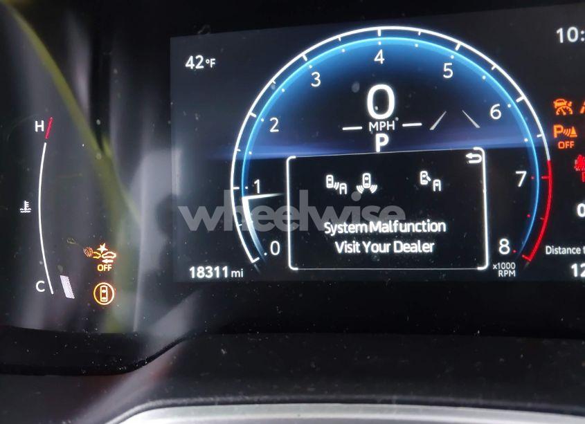 Photo 7 of 2023 Toyota Corolla CROSS XLE (VIN 7MUDAABG7PV052303)