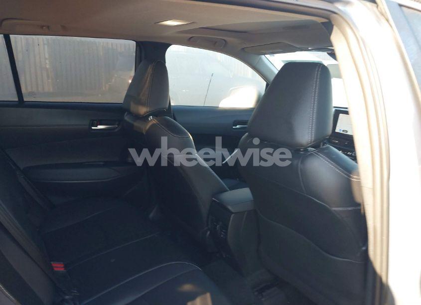 Photo 8 of 2024 Toyota Corolla CROSS XLE (VIN 7MUDAABG7RV095221)