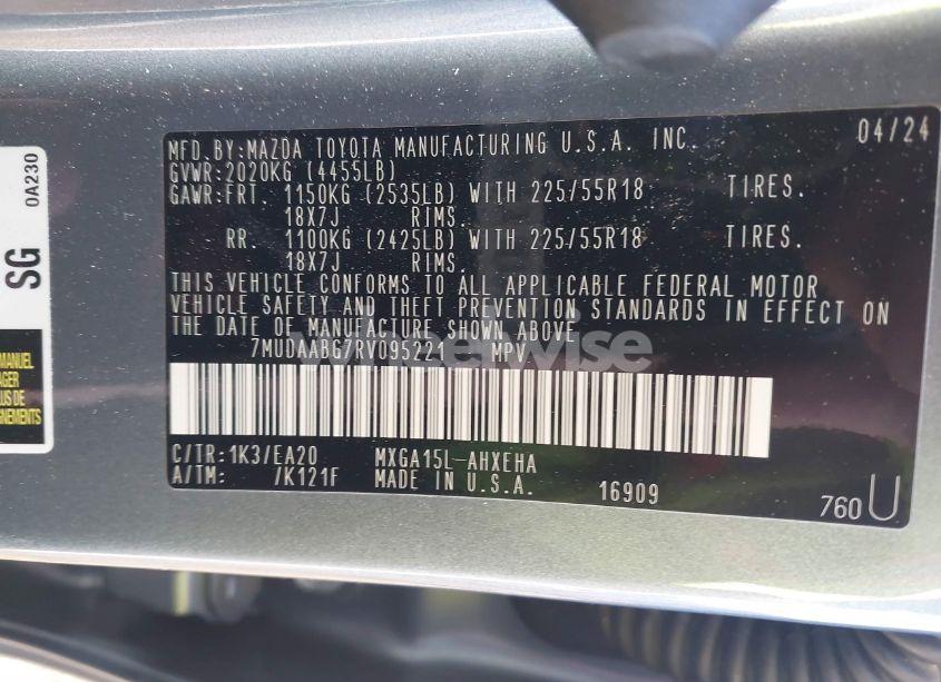 Photo 9 of 2024 Toyota Corolla CROSS XLE (VIN 7MUDAABG7RV095221)