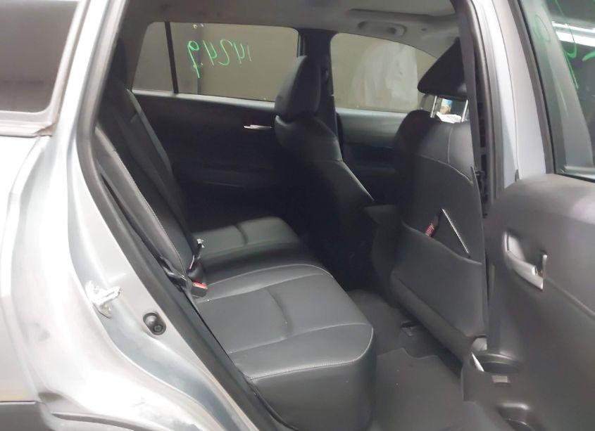 Photo 8 of 2022 Toyota Corolla CROSS XLE (VIN 7MUDAABG8NV022529)