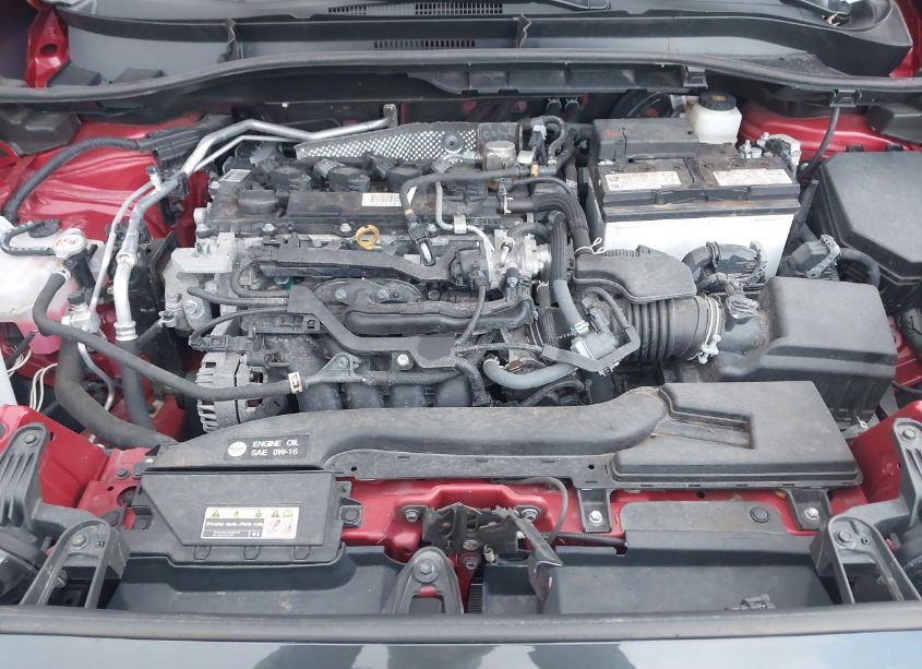 Photo 10 of 2022 Toyota Corolla CROSS XLE (VIN 7MUDAABG8NV035510)