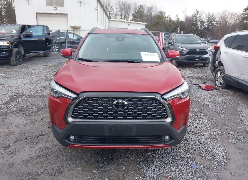Photo 11 of 2022 Toyota Corolla CROSS XLE (VIN 7MUDAABG8NV035510)