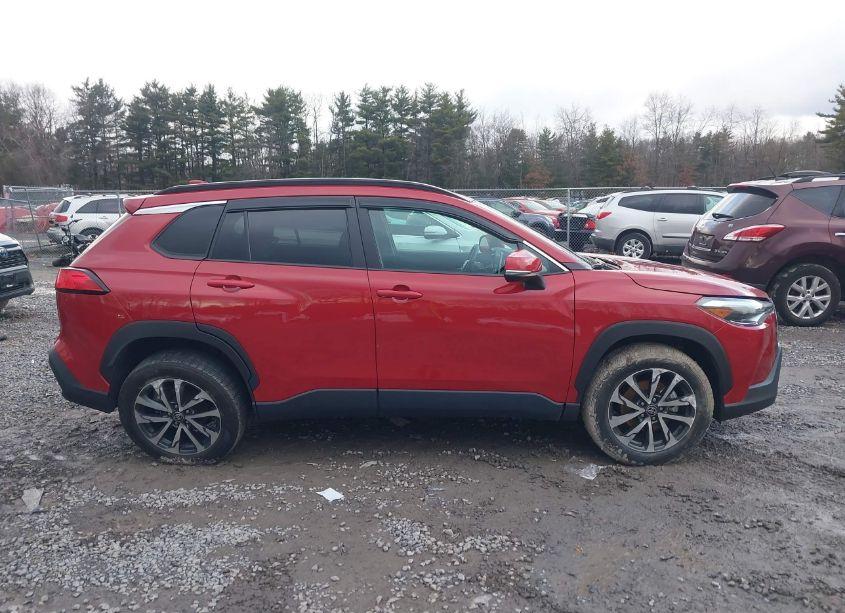 Photo 12 of 2022 Toyota Corolla CROSS XLE (VIN 7MUDAABG8NV035510)