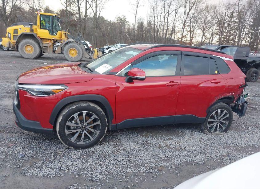 Photo 13 of 2022 Toyota Corolla CROSS XLE (VIN 7MUDAABG8NV035510)