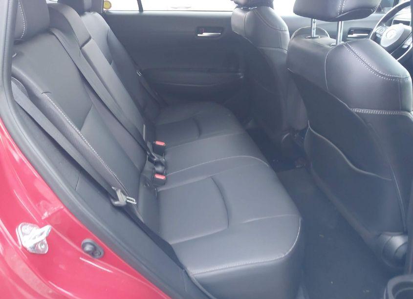 Photo 8 of 2022 Toyota Corolla CROSS XLE (VIN 7MUDAABG8NV035510)