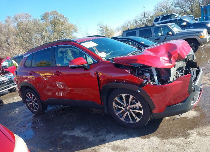 Photo 13 of 2022 Toyota Corolla CROSS XLE (VIN 7MUDAABG8NV042196)