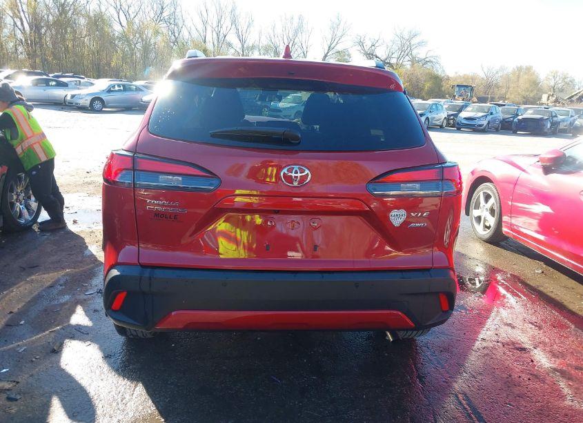 Photo 16 of 2022 Toyota Corolla CROSS XLE (VIN 7MUDAABG8NV042196)