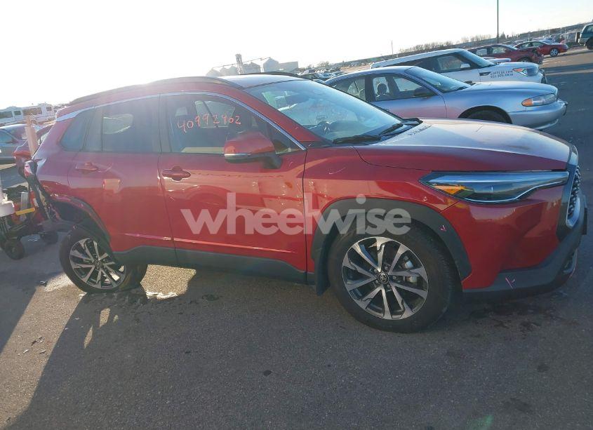 Photo 13 of 2023 Toyota Corolla CROSS XLE (VIN 7MUDAABG8PV059065)