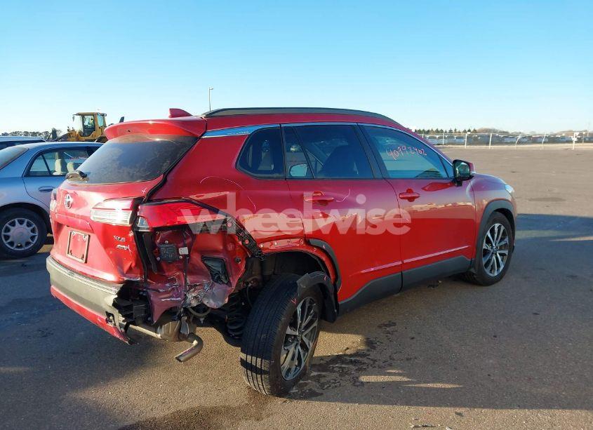 Photo 4 of 2023 Toyota Corolla CROSS XLE (VIN 7MUDAABG8PV059065)