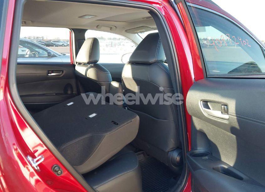 Photo 8 of 2023 Toyota Corolla CROSS XLE (VIN 7MUDAABG8PV059065)