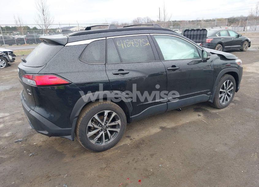 Photo 4 of 2023 Toyota Corolla CROSS XLE (VIN 7MUDAABG8PV071006)