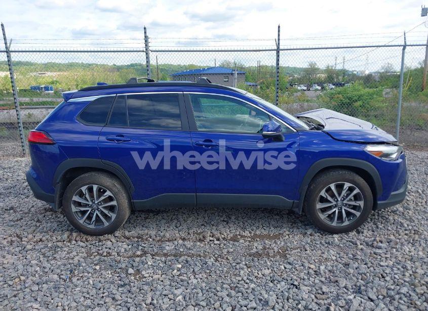 Photo 13 of 2024 Toyota Corolla CROSS XLE (VIN 7MUDAABG8RV106100)