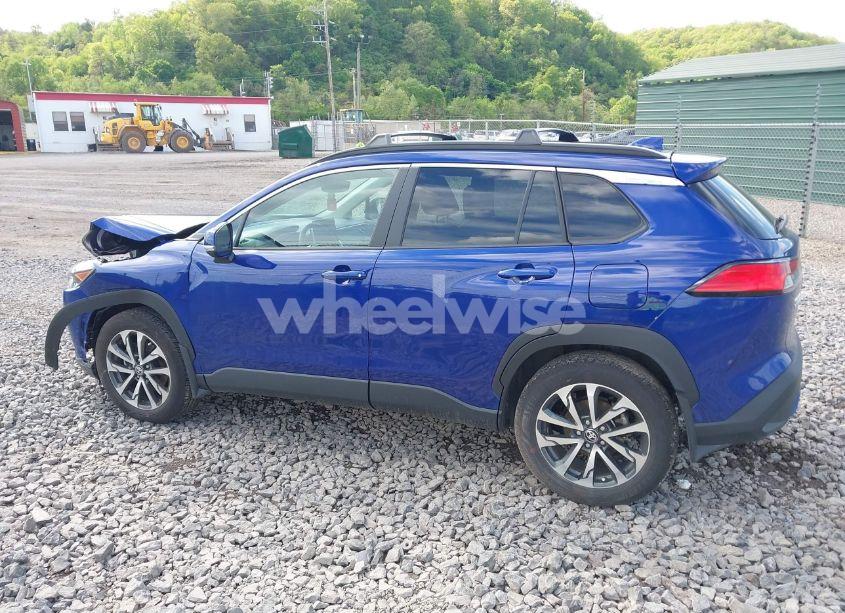 Photo 14 of 2024 Toyota Corolla CROSS XLE (VIN 7MUDAABG8RV106100)