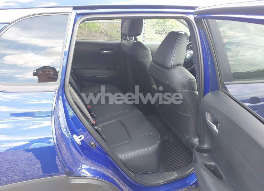 Photo 8 of 2024 Toyota Corolla CROSS XLE (VIN 7MUDAABG8RV106100)