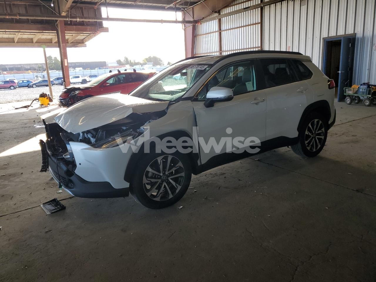 2022 TOYOTA COROLLA CROSS XLE (VIN 7MUDAABG9NV032776) main photo