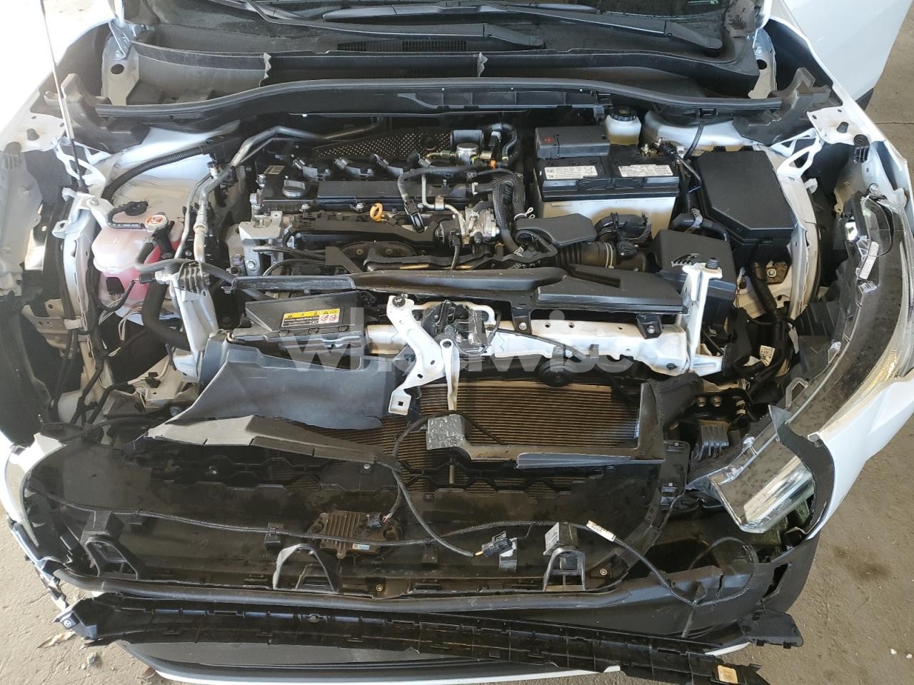 Photo 11 of 2022 TOYOTA COROLLA CROSS XLE (VIN 7MUDAABG9NV032776)