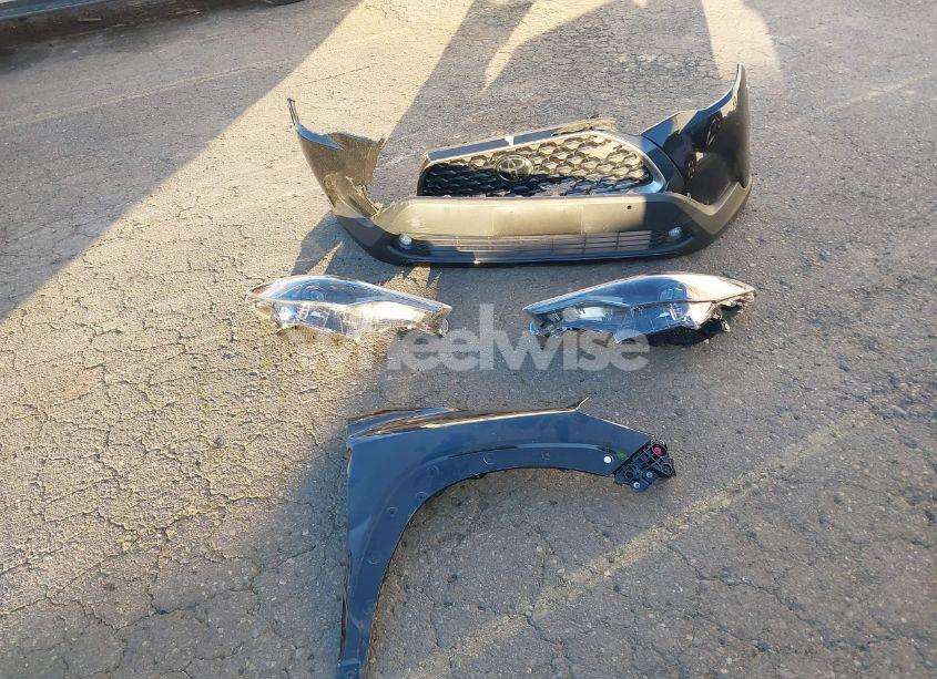 Photo 12 of 2023 Toyota Corolla CROSS XLE (VIN 7MUDAABG9PV076487)