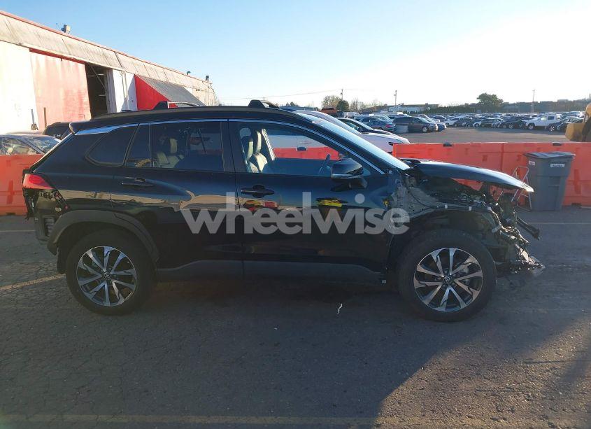 Photo 14 of 2023 Toyota Corolla CROSS XLE (VIN 7MUDAABG9PV076487)