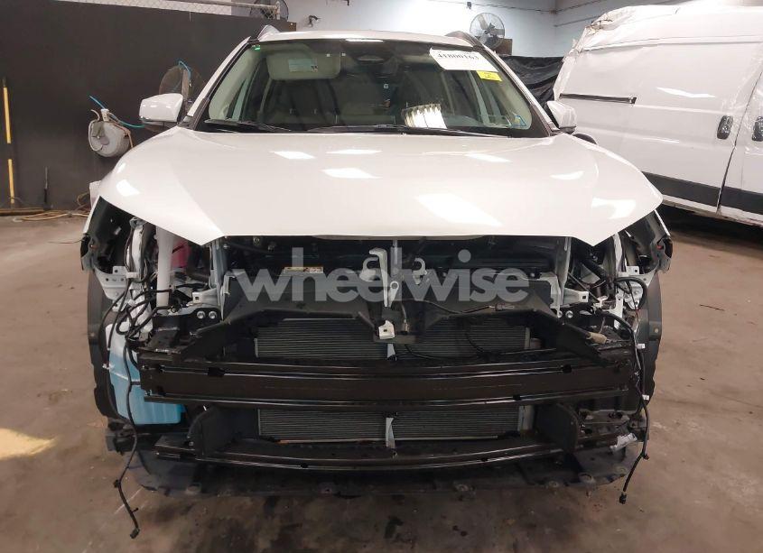 Photo 13 of 2024 Toyota Corolla CROSS XLE (VIN 7MUDAABG9RV089291)