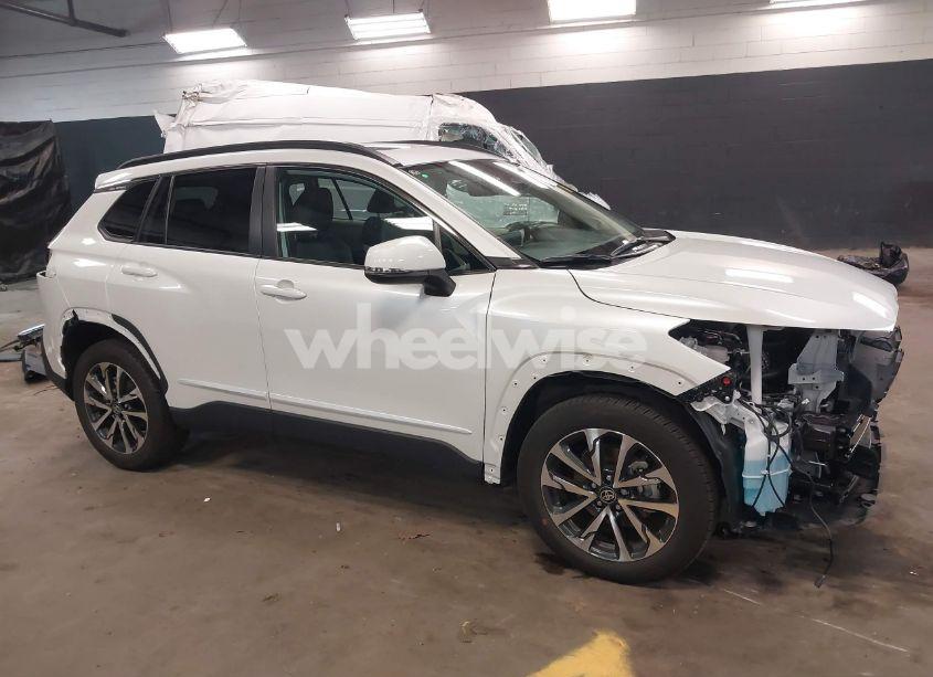 Photo 14 of 2024 Toyota Corolla CROSS XLE (VIN 7MUDAABG9RV089291)