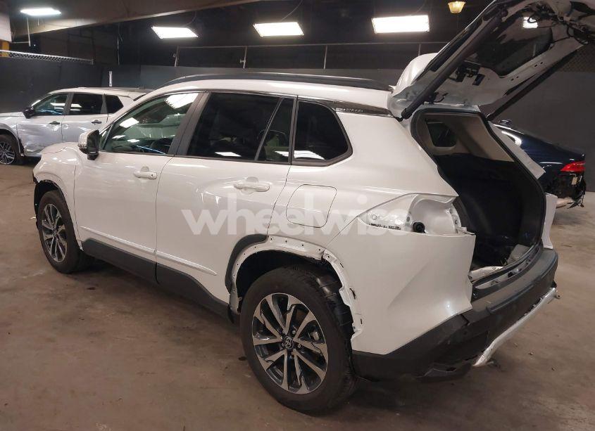 Photo 3 of 2024 Toyota Corolla CROSS XLE (VIN 7MUDAABG9RV089291)
