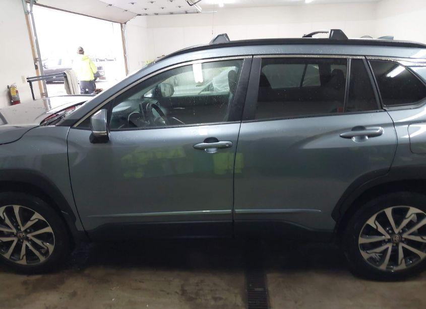 Photo 15 of 2024 Toyota Corolla CROSS XLE (VIN 7MUDAABG9RV094152)