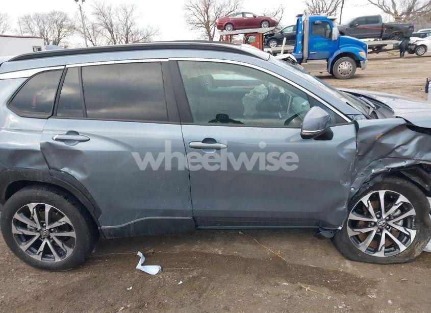 Photo 13 of 2024 Toyota Corolla CROSS XLE (VIN 7MUDAABG9RV099397)