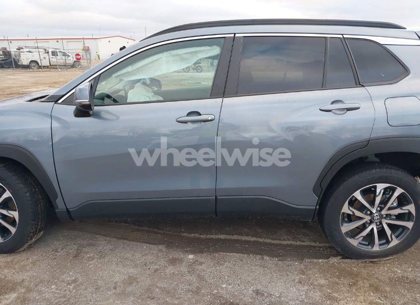 Photo 14 of 2024 Toyota Corolla CROSS XLE (VIN 7MUDAABG9RV099397)
