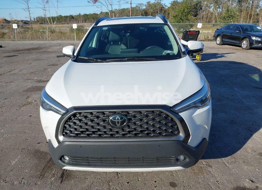 Photo 12 of 2022 Toyota Corolla CROSS XLE (VIN 7MUDAABGXNV013816)