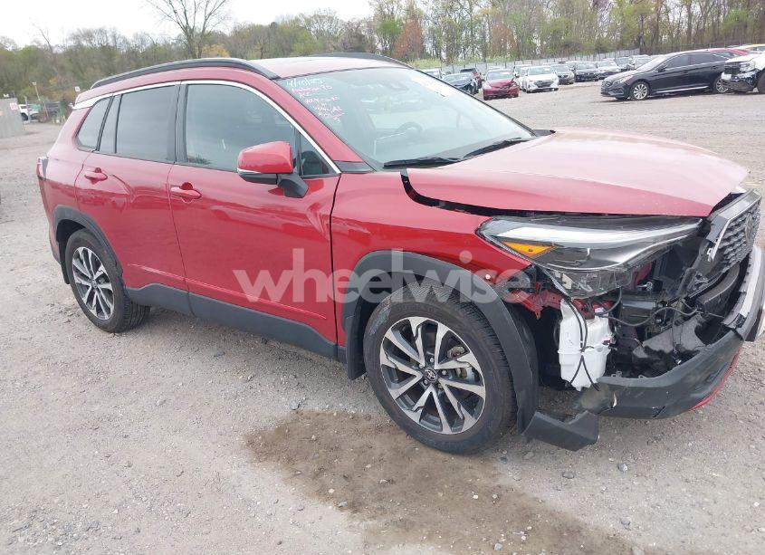 2022 Toyota Corolla CROSS XLE (VIN 7MUDAABGXNV041289) main photo