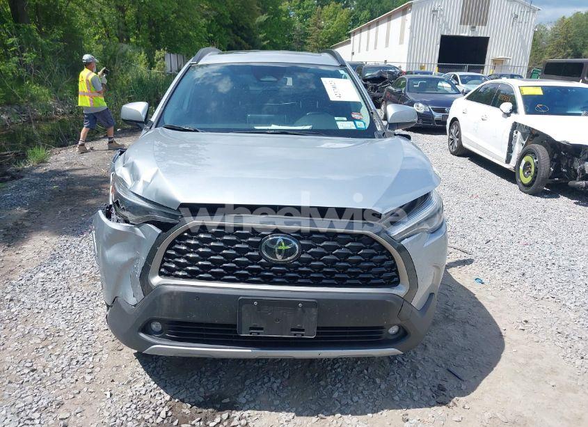 Photo 12 of 2023 Toyota Corolla CROSS XLE (VIN 7MUDAABGXPV076689)