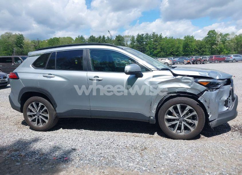 Photo 13 of 2023 Toyota Corolla CROSS XLE (VIN 7MUDAABGXPV076689)