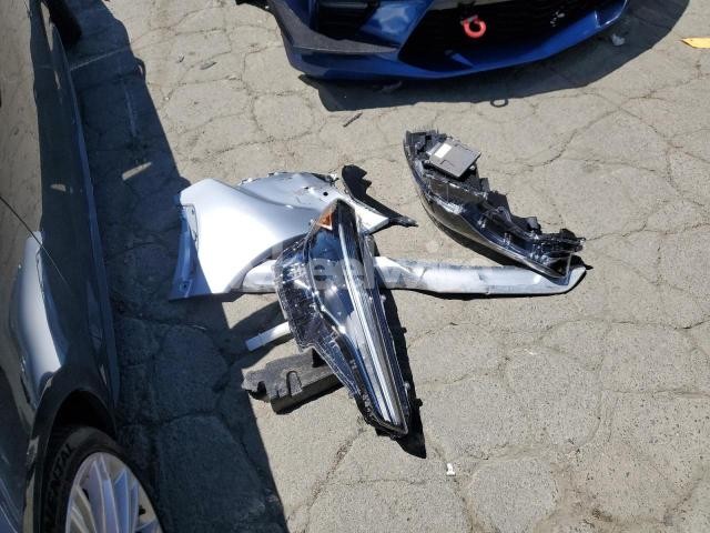 Photo 2 of 2024 TOYOTA COROLLA CROSS XLE (VIN 7MUDAABGXRV083497)