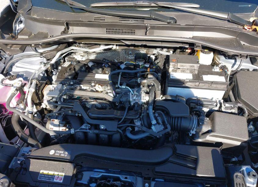 Photo 10 of 2024 Toyota Corolla CROSS XLE (VIN 7MUDAABGXRV106437)