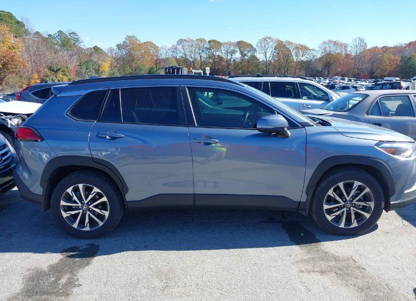 Photo 13 of 2024 Toyota Corolla CROSS XLE (VIN 7MUDAABGXRV106437)