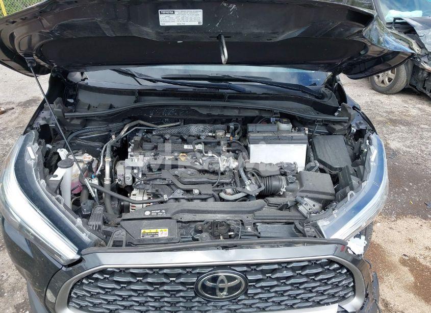 Photo 10 of 2022 Toyota Corolla CROSS XLE (VIN 7MUEAAAG0NV006105)