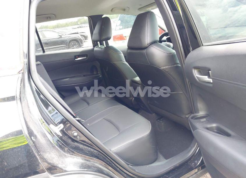 Photo 8 of 2022 Toyota Corolla CROSS XLE (VIN 7MUEAAAG0NV006105)