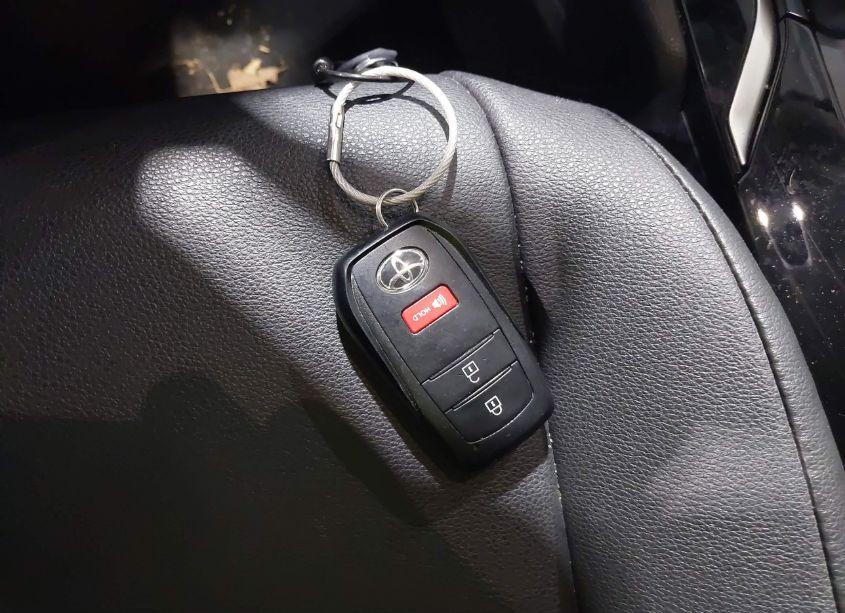 Photo 11 of 2024 Toyota Corolla CROSS XLE (VIN 7MUEAAAG0RV077214)