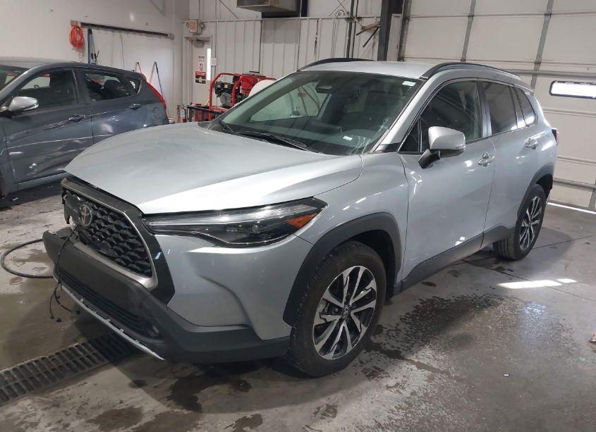 Photo 2 of 2024 Toyota Corolla CROSS XLE (VIN 7MUEAAAG0RV077214)