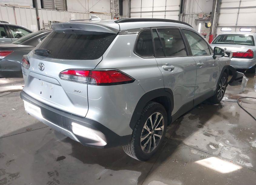 Photo 4 of 2024 Toyota Corolla CROSS XLE (VIN 7MUEAAAG0RV077214)