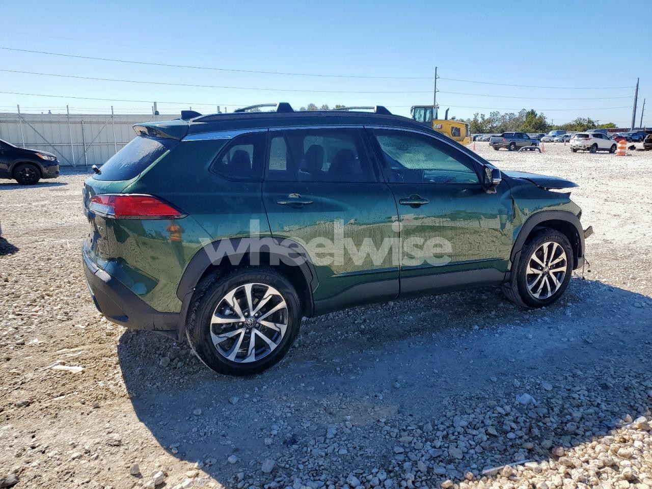 Photo 3 of 2025 TOYOTA COROLLA CROSS XLE (VIN 7MUEAAAG0SV148773)