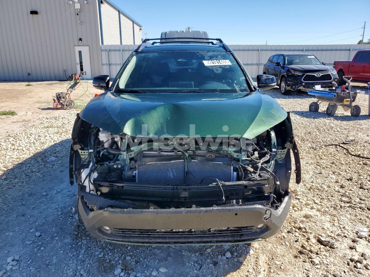 Photo 5 of 2025 TOYOTA COROLLA CROSS XLE (VIN 7MUEAAAG0SV148773)