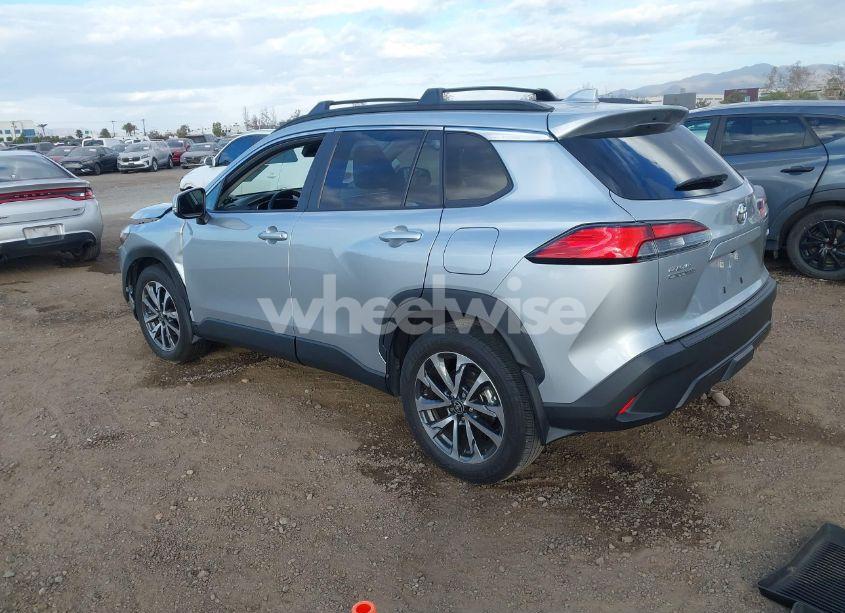 Photo 3 of 2023 Toyota Corolla CROSS XLE (VIN 7MUEAAAG6PV067297)